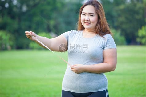 偏胖甜美女生头像