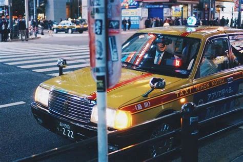 台湾喜剧电影：出租车司机爱上女交警，为了见她天天违章！