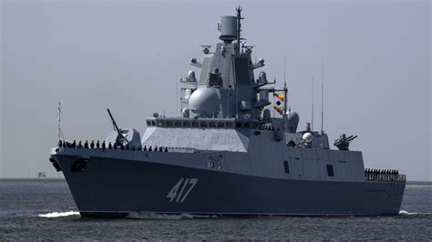 俄罗斯22800型护卫舰下水，排水量不足千吨，彻底转向空潜快？ - 知乎