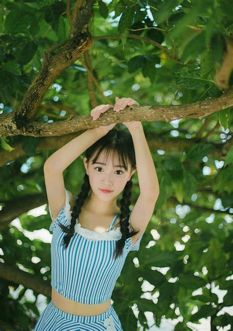 甜美女生头像双麻花辫真人