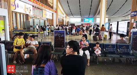 “五一”期间迎来客流小高峰 三亚火车站预计发送旅客8.8万人次