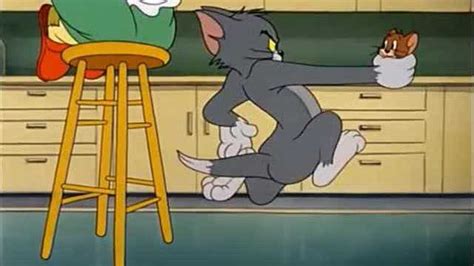 《猫和老鼠》里的名场景，汤姆欺负斯派克，告诉你什么叫安全线_绳子_动画_报纸