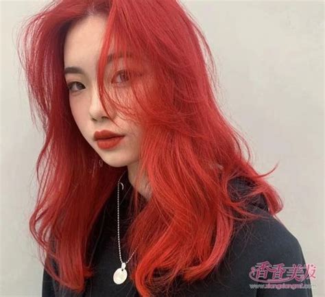 红发的外国女生图片