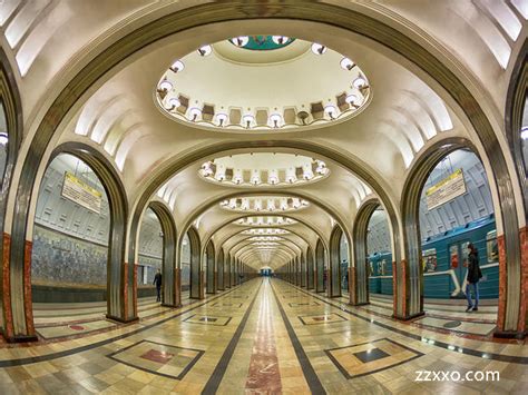 莫斯科地铁的全称，是“列宁莫斯科市地铁系统”，已经有86年的历史。莫斯科地铁是世界上使用率第六高的地下轨道系统，运营线路长度位列世界第四，欧洲 ...