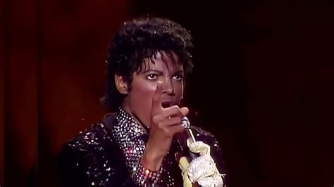 迈克尔杰克逊封神现场，在台上摆造型就用90秒，引粉丝疯狂_腾讯视频