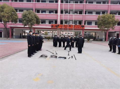 丹江口：落实校园安全责任 提升安保实战技能