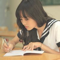 读书头像温柔女生