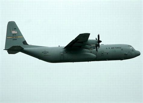 美国C-130“大力神”多用途战术运输机