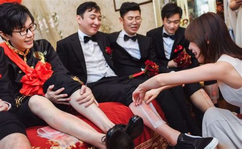 刘亦菲为啥不轻易给别人当伴娘？看完照片明白了，容易抢新娘风头