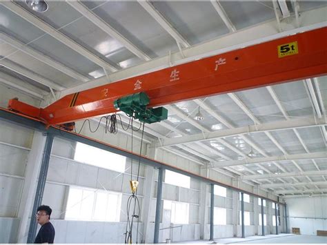 天津中汽研新车发布吊装实验项目_明通共达起重搬运公司