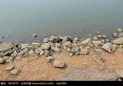 河岸边的石头高清图片下载_红动中国