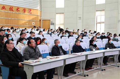 濮阳县中小学信息技术与课堂教学融合培训班在我校顺利开班-河南大学继续教育学院