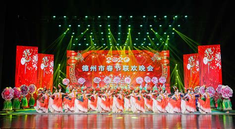 景泰蓝《盛世欢歌》亮相北京国际礼品展