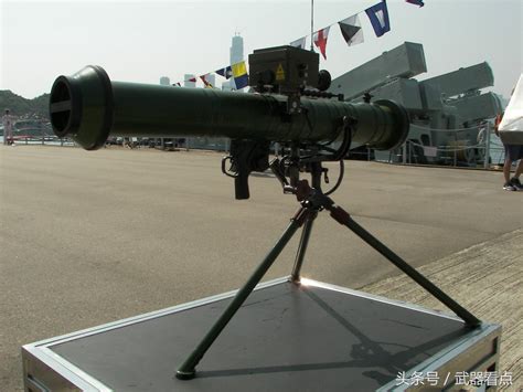 军事丨国产PF98式120mm反坦克火箭筒-搜狐大视野-搜狐新闻