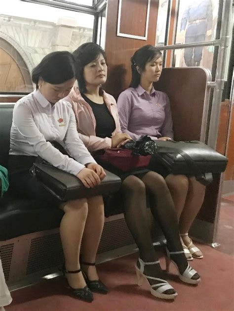 朝鲜女性爱美的最佳形式：穿丝袜__凤凰网