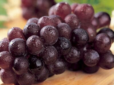 葡萄的功效与作用,吃葡萄有什么好处_健康大百科