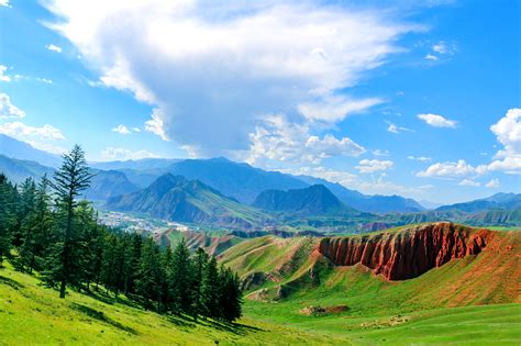 张掖丹霞地质公园-国内唯一的丹霞地貌与彩色丘陵景观复合区