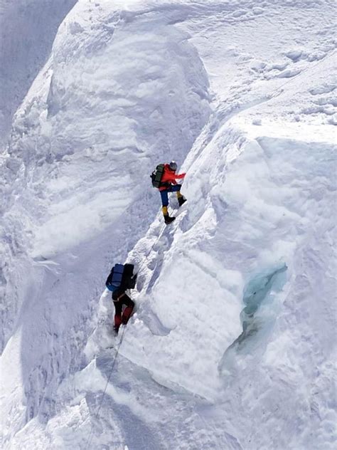 登顶珠穆朗玛峰的纪录，你知道哪些？ - 知乎