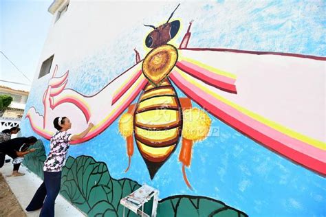 河北磁县：彩绘文化墙扮靓美丽乡村-人民图片网