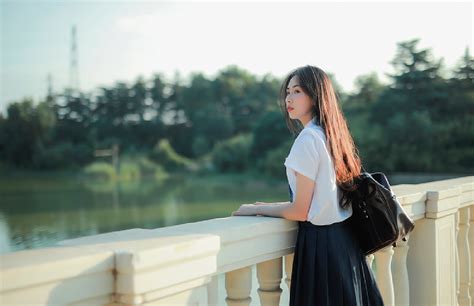 温柔裙摆图片女生头像