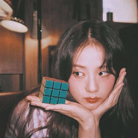 女生头像jisoo温柔