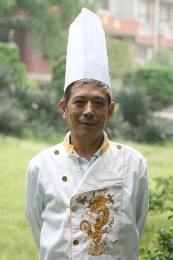 绿茵阁荣获2013年世界厨师联合会青年厨师争霸赛中国首枚奖牌 - 广东省餐饮服务行业协会