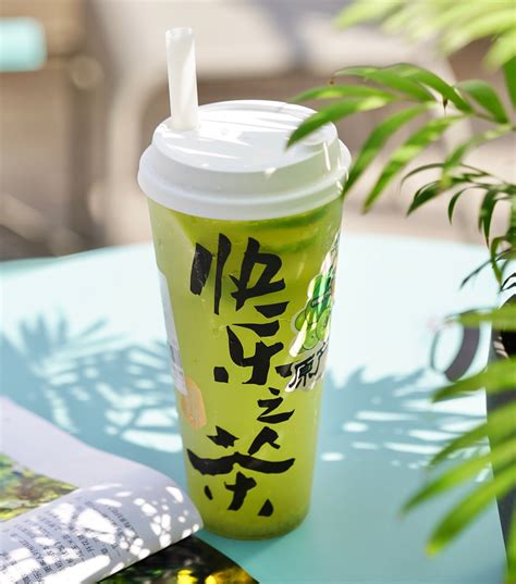 「乐乐茶」联名「天线宝宝」推出蜜瓜系列新品 - 广告人干货库