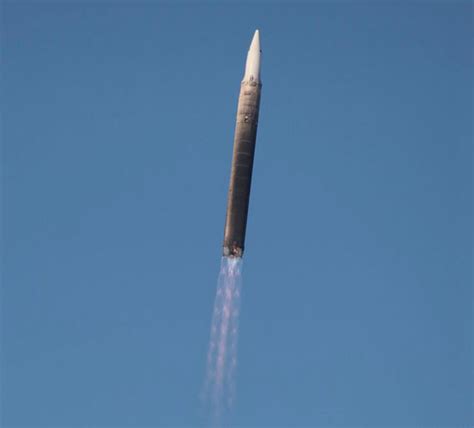 开挂了吧！朝鲜成功试射火星-17洲际弹道导弹，可覆盖美国全境_凤凰网