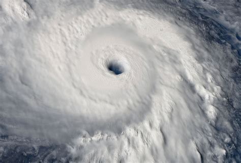 太平洋上形成的台风，为何让内陆也遭殃？