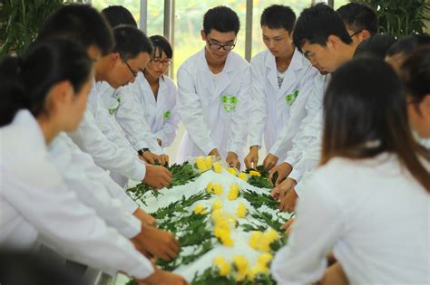 陕西中医药大学-新闻网-我校举行张彦成同志遗体捐献仪式