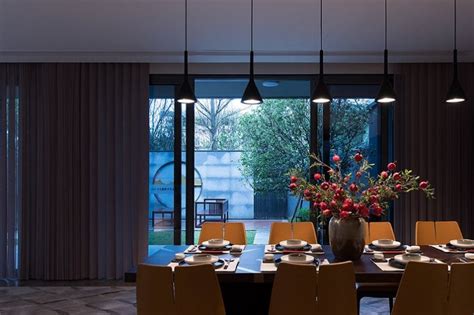 苏州金湾明珠美式风格143平米设计方案 客厅吊灯装修效果图_装信通网