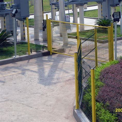 围栏网养殖网桃型柱护栏网果林波型铁丝网公园外围墙市政田园喷塑-阿里巴巴