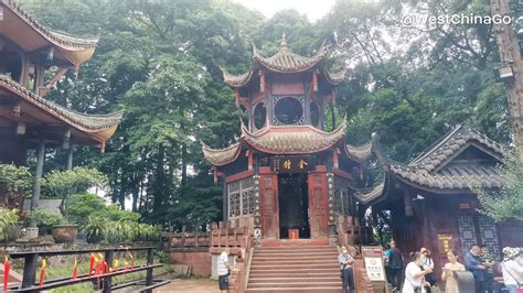 Wannian Temple in Emeishan Travel: Reviews, Entrance Tickets, Travel ...