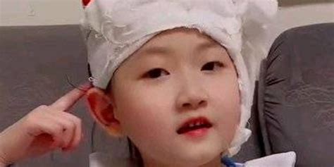 进行耳畸形矫正，究竟在几岁时进行手术最好?_上海东方丽人耳部整形