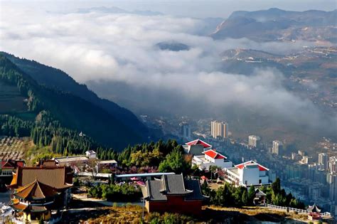 云南省个旧市老阴山顶 - 中国国家地理最美观景拍摄点