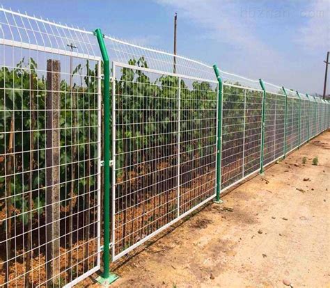 【Homeglen铁丝网】Homeglen 硬塑铁丝网围栏道路围墙（1.5高-30米长-34斤/卷-2.3粗）【行情 报价 价格 评测】-京东