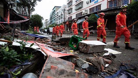 地方新闻精选｜四川泸县6.0级地震已致3死146伤 北京将择机适度扩大年度落户规模|界面新闻 · 中国