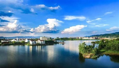 明月山绿色发展示范带七区县拍了拍你，这个暑期来游玩吧凤凰网重庆_凤凰网