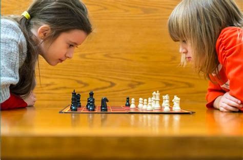 国际象棋规则图解，国际象棋怎么玩新手入门教程全套40课高清视频-兜得慧