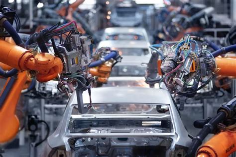汽车零部件产业链深度解析 汽车行业是制造业的标杆，作为以整车装配企业为核心，以汽车零部件供应商为支撑的典型行业，汽车行业供应链的效率对于整个 ...