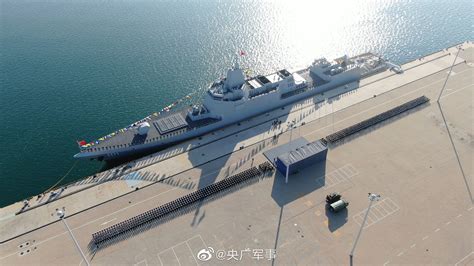 即将准备下水：首曝中国第2艘055万吨大驱_新浪图片