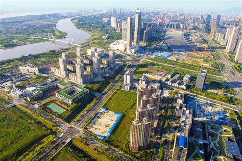 杭州2018首次土拍5地揽金61亿 板块宅地“新地王”产生 | 每经网