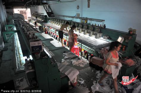 制衣工厂的流水线摄影图__工业生产_现代科技_摄影图库_昵图网nipic.com