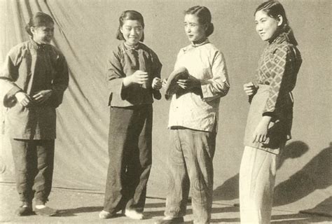 历史时刻——栉风沐雨 鲁艺在东北-纪念延安文艺座谈会八十周年