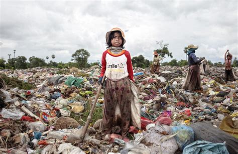 柬埔寨垃圾场童工悲惨生活成游客猎奇景点(高清组图)|游客|旅游_凤凰资讯
