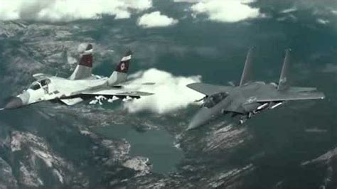 电影：《返回基地》超刺激近距离空战_腾讯视频