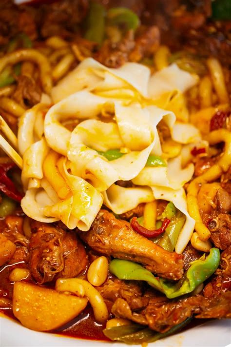 最能代表新疆的美食，为什么是大盘鸡？_澎湃号·湃客_澎湃新闻-The Paper