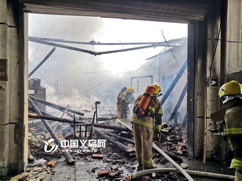 义乌一厂房起火 消防员30分钟扑灭-义乌,起火-义乌新闻