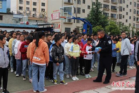 开学在即，浦东警方将全面启动“一校一警”驻点护校勤务 - 周到上海
