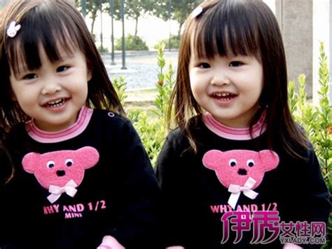 台湾“最美双胞胎”长大了 14年过去更美了_手机凤凰网